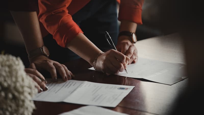 Selling Land Without a Realtor: Pros and Cons